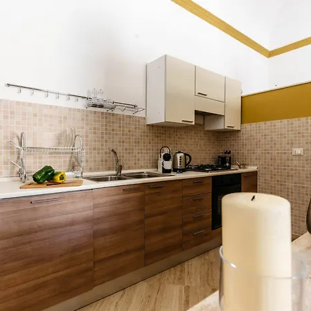 Апартаменты Sant'elia Prestige With Balcony Палермо